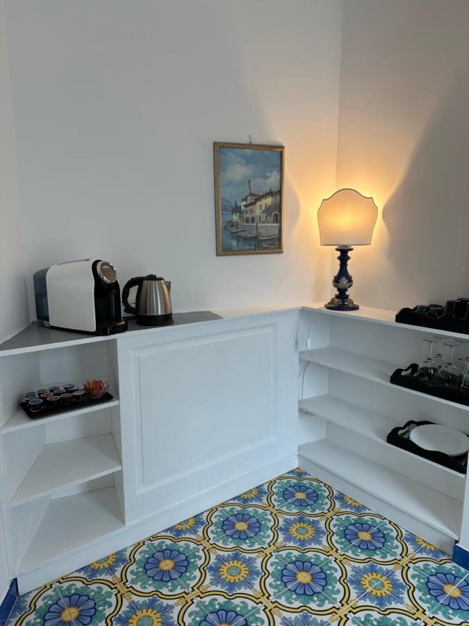 Queen View Apartment - No Kitchen Positano Exterior photo
