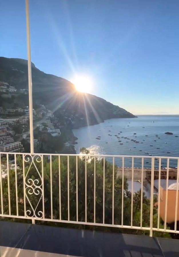 Queen View Apartment - No Kitchen Positano Exterior photo